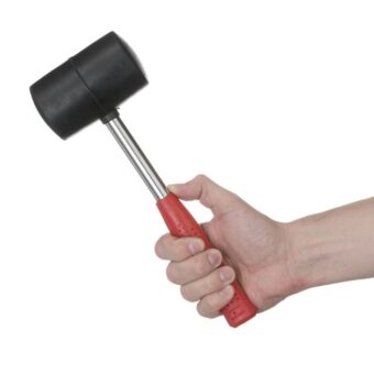 Киянка резиновая 680 г 80 мм металлическая ручка INTERTOOL